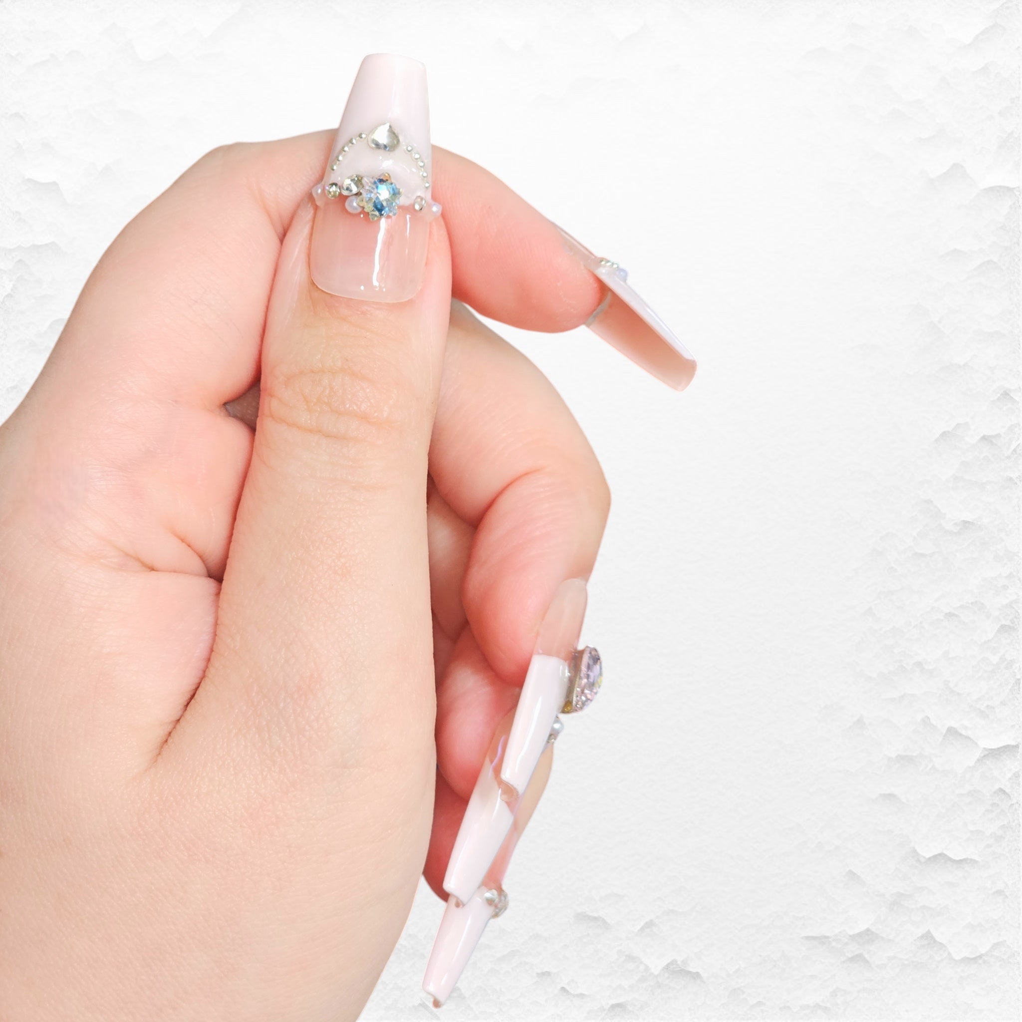 Press on nails, Rosa ballerina