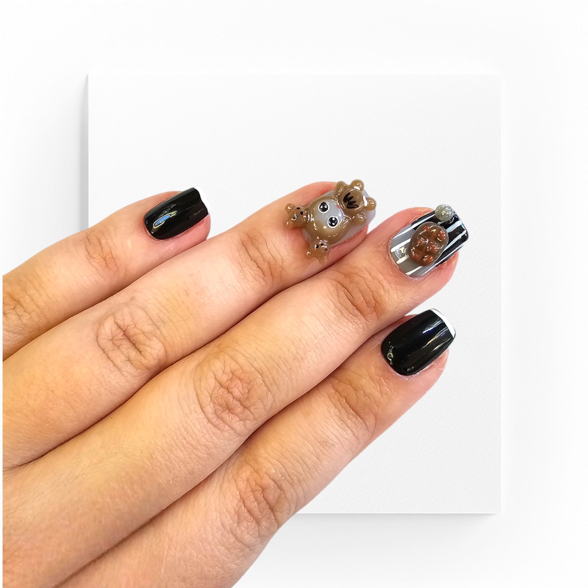 Handgjorda press on nails, korta