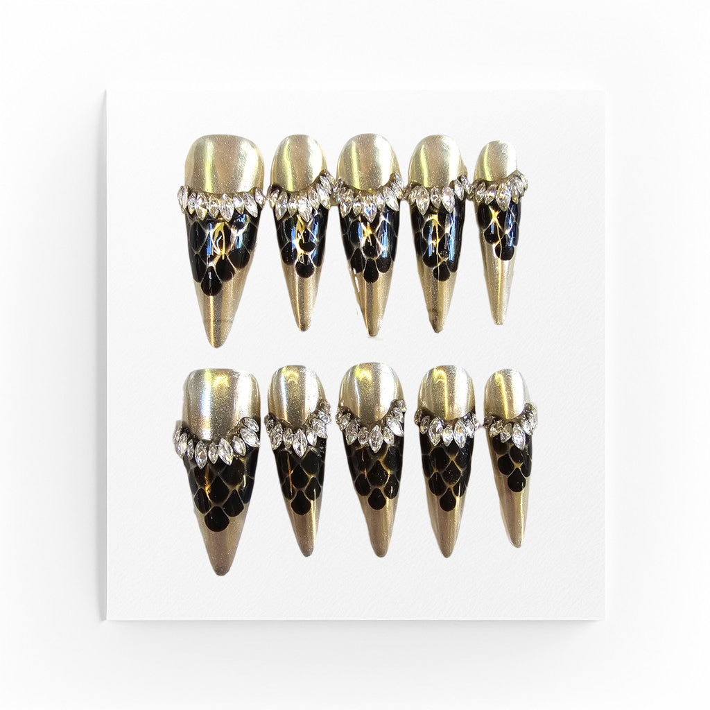 Handgjorda press on nails, longa stilettos