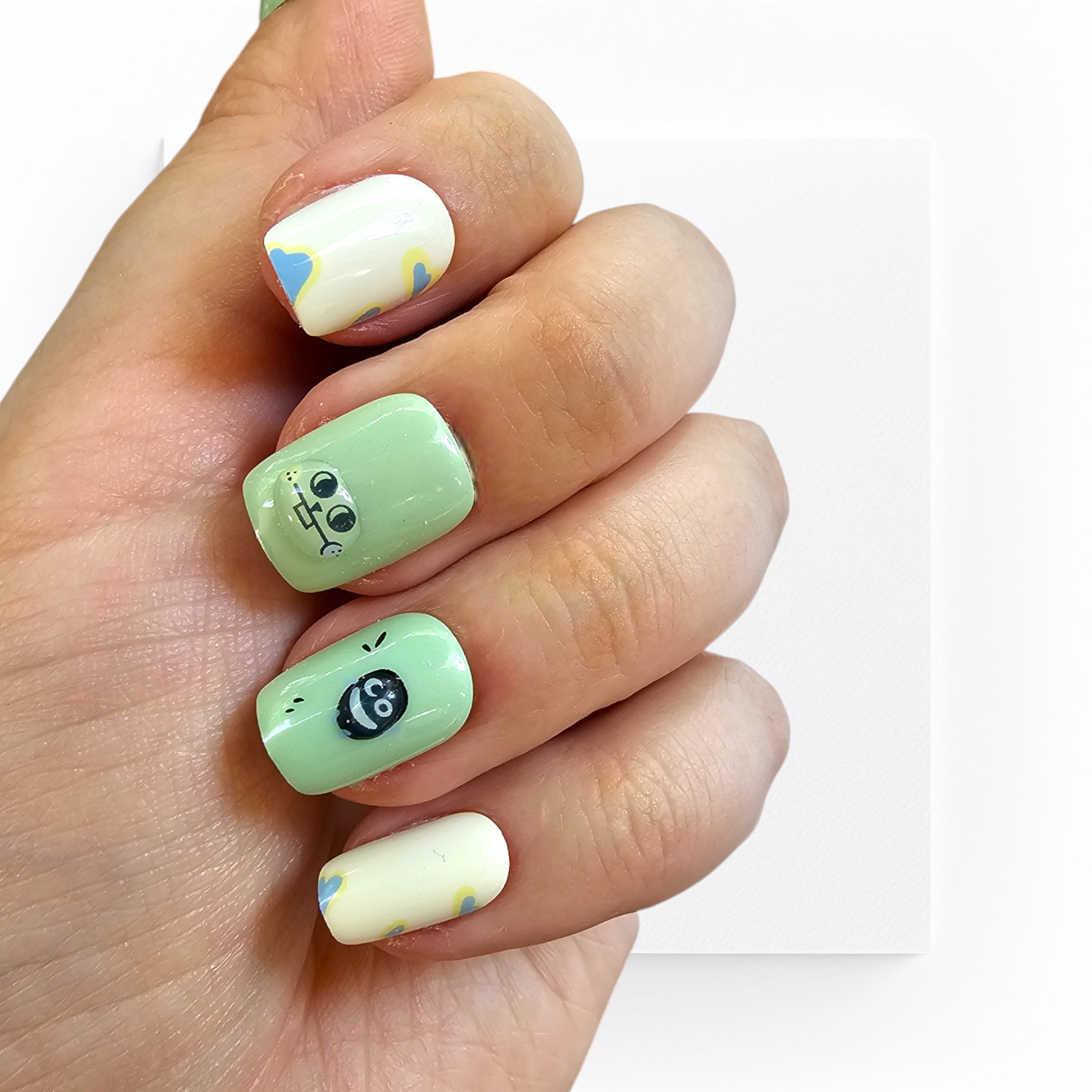 Handgjorda press on nails, korta squares