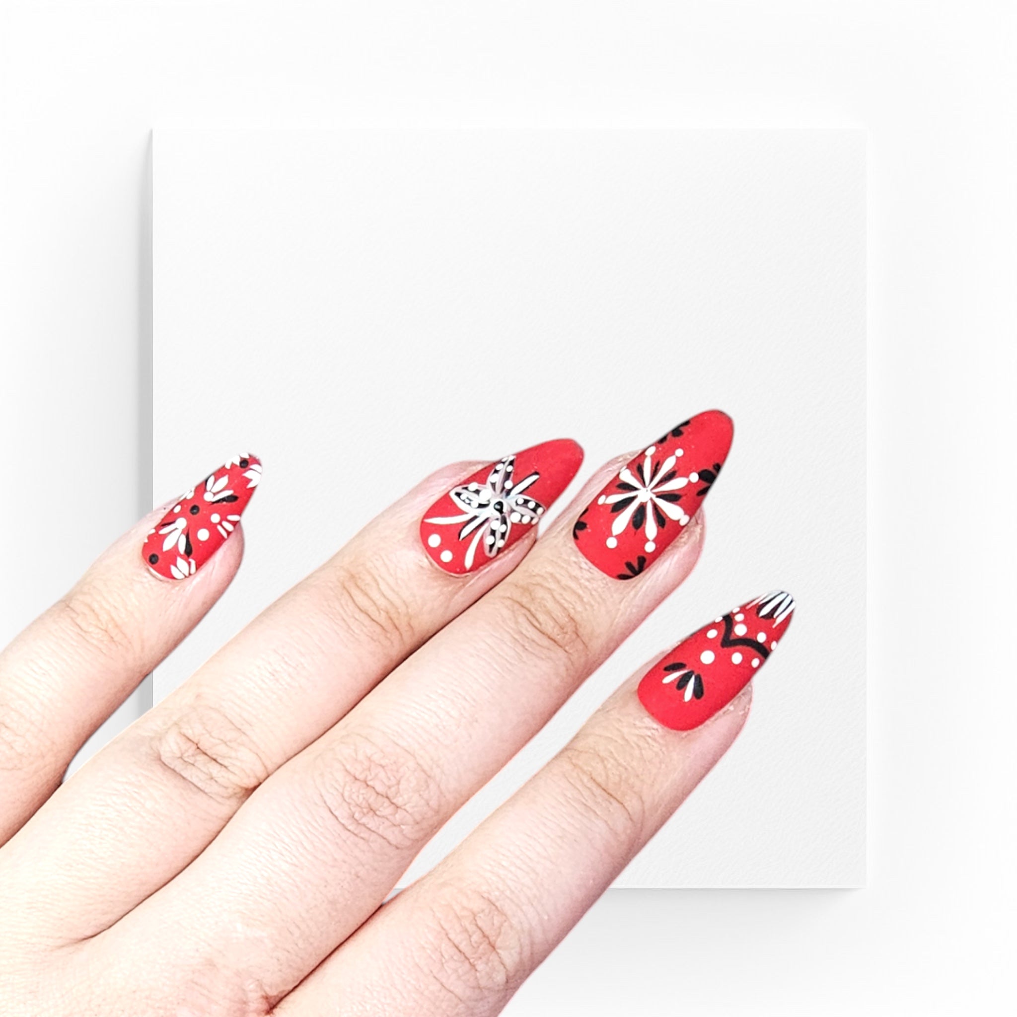 Handgjorda press on nails, premium, matta, ovala